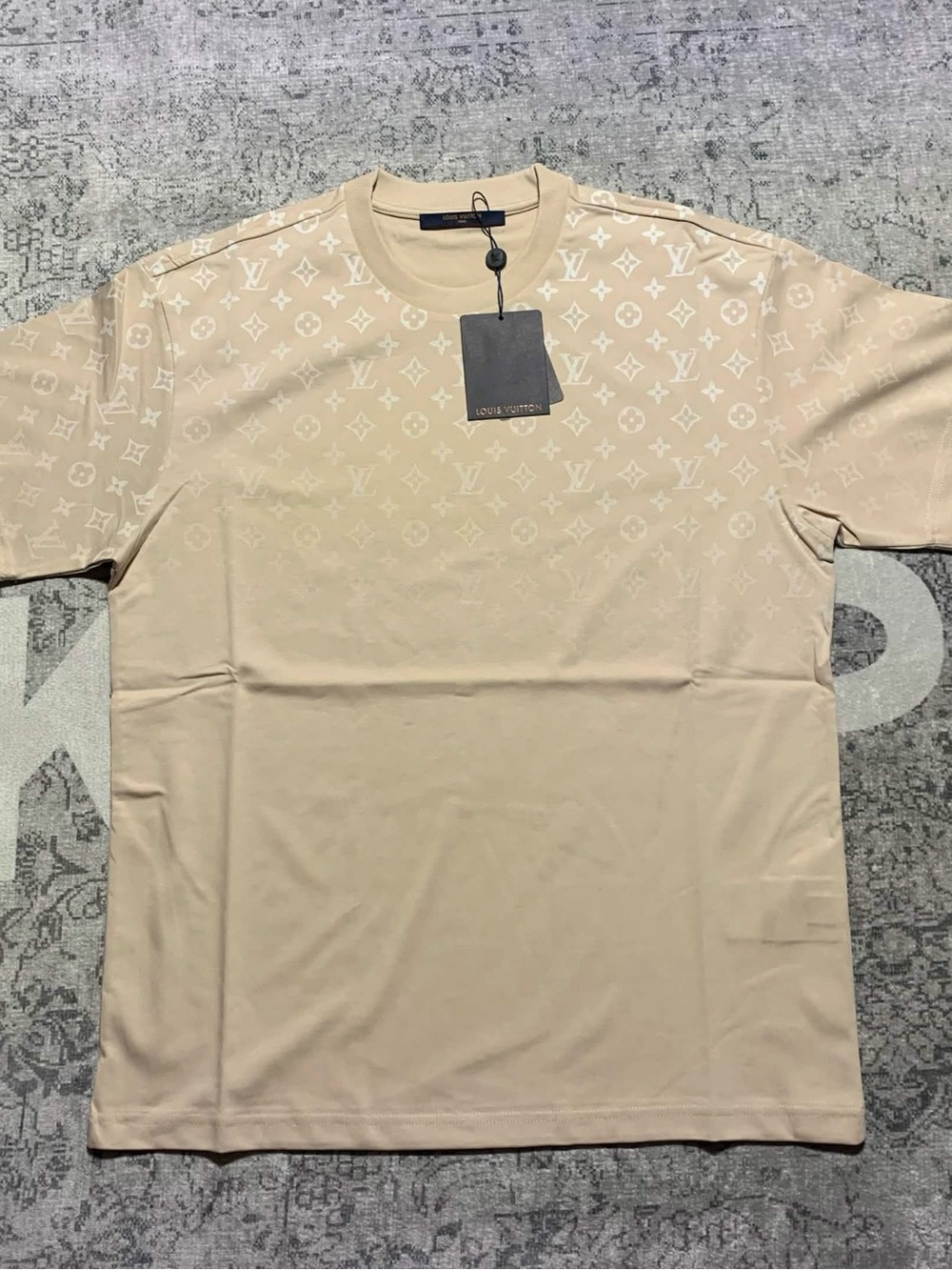 Louis Vuitton Gradient T- Shirt Size S